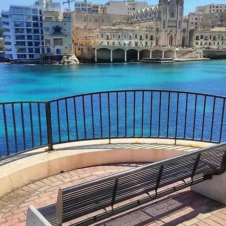 Spinola Bay - Beatiful 3-double Bed Near In Prime Location *