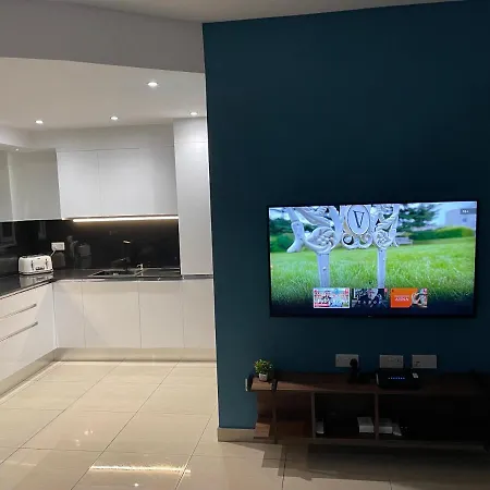 Spinola Bay - Beatiful 3-double Bed Near In Prime Location *