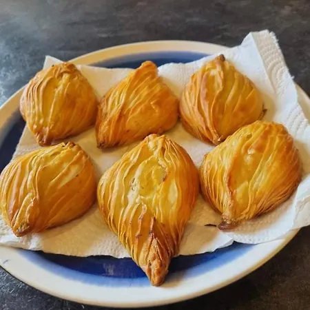 Spinola Bay - Beatiful 3-double Bed Near In Prime Location アパート