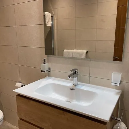 Daire Spinola Bay - Beatiful 3-double Bed Near In Prime Location *