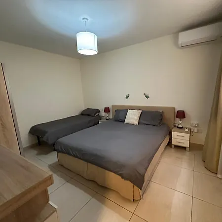 Spinola Bay - Beatiful 3-double Bed Near In Prime Location Apartment Saint Julian's